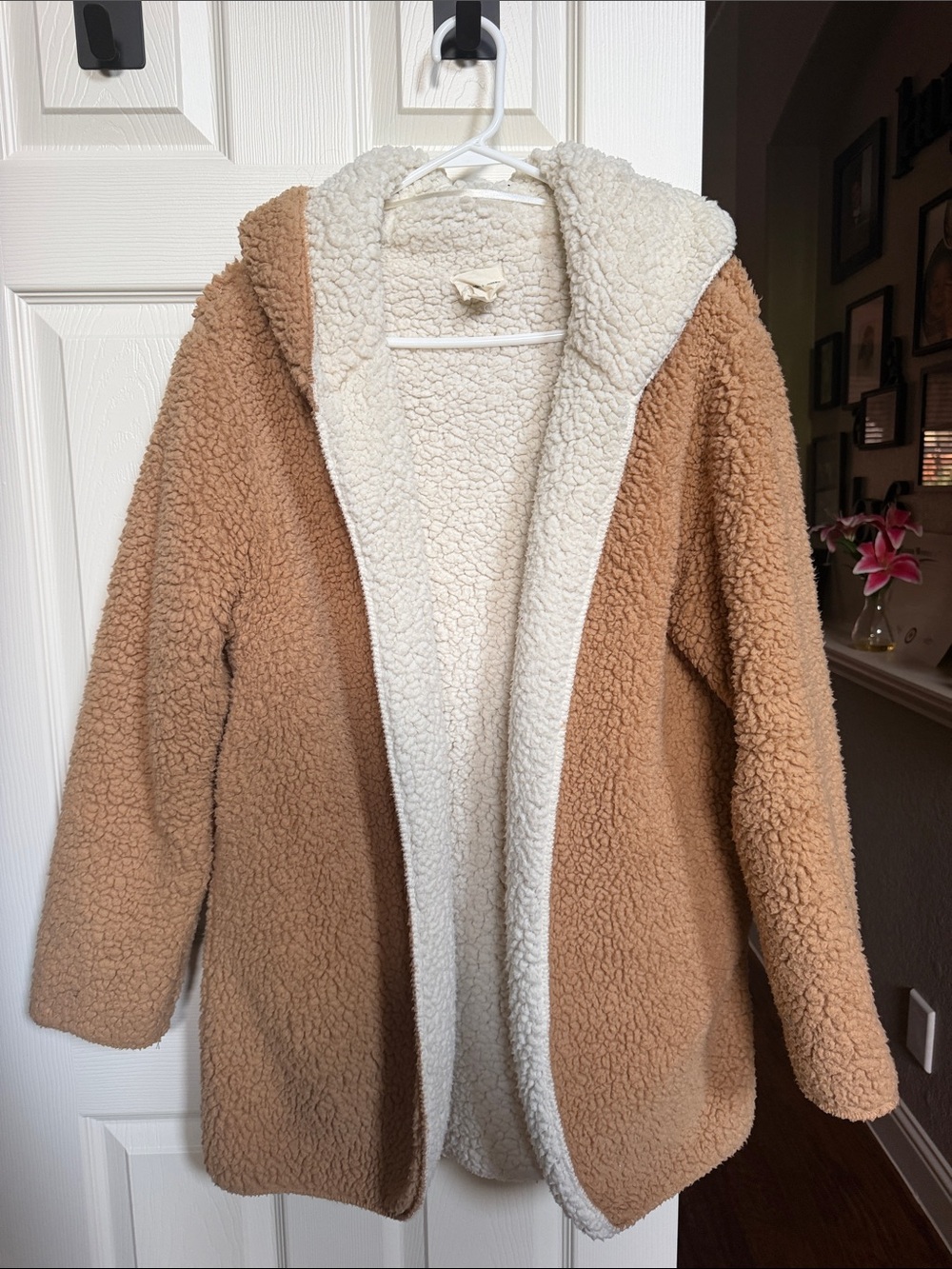 silence + noise Reversible Teddy Sherpa Jacket in Tan & Cream (✨OVERSIZED✨)